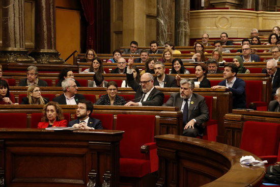 Catalan MPs during the vote on amendments to the budget (by Bernat Vilaró)